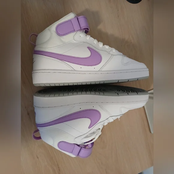 NWOT Nike Court Borough 2 Mid White Fuchsia Glow - Picture 9 of 11